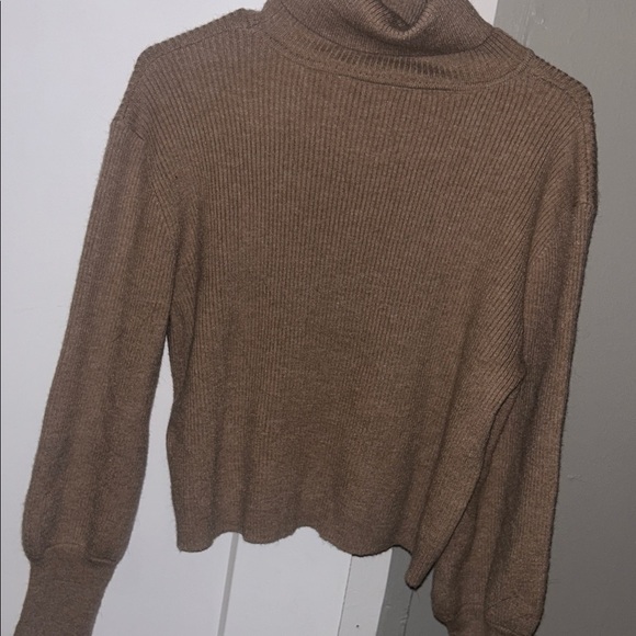 NWT Edit By Nine Cropped Turtleneck Sweater - Picture 4 of 6
